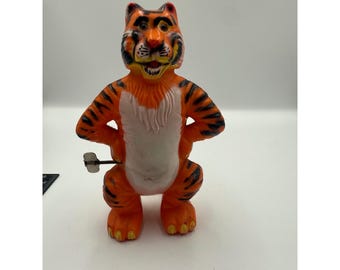 Vintage 1965 Louis Marx & Co Wind Up Tiger Toy Orange Black Striped Hong Kong