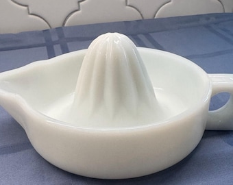 Exprimidor/rallador, vidrio opalino vintage de los años 20 a los años 50.