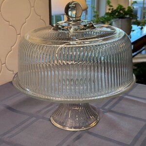 Tortenplatte mit glashaube