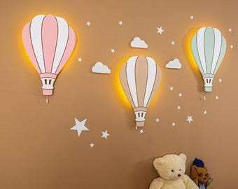 Lampada da parete notturna a LED in legno dipinta a mano raffigurante una mongolfiera della Cappadocia | Lampada per cameretta | Decorazione murale poetica