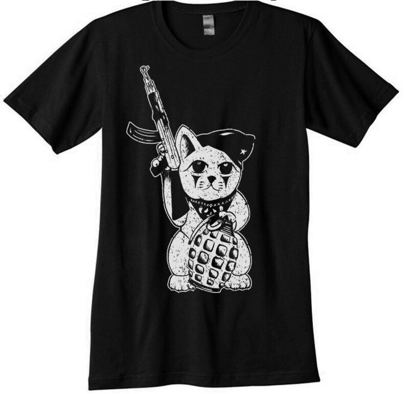 lucky cat shirt maneki neko che guerrilla gun japanese funny shirt Unisex sizes image 1