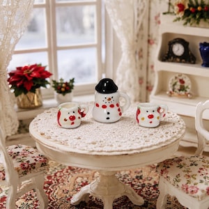Conjunto de chá natalino em miniatura, bule de cerâmica em formato de boneco de neve, canecas de Papai Noel (escala 1:12)