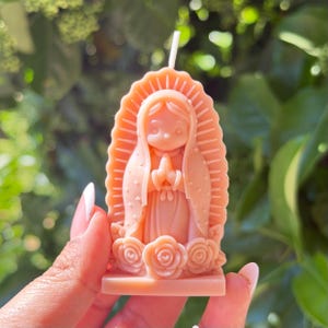 Vela de cera de soya Virgen de Guadalupe – Regalo devocional, recuerdo de bautizo