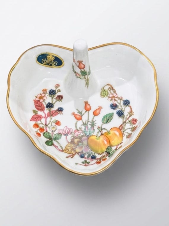 Aynsley Somerset Heart Shaped Ring Dish Vintage Fine Bone China Ring Tree Fruit and Berry Pattern Made in England With label MINT elegant! View 5