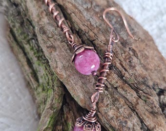 銅とモルガナイトのイヤリング ユニークなハンドメイド