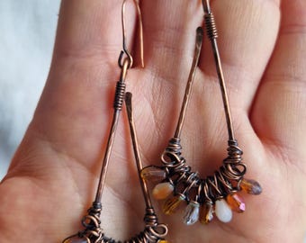 銅とガラスクリスタルを使用したユニークなハンドメイドイヤリング