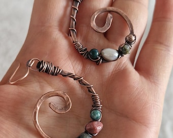 イヤリング 銅と天然石 ユニークなハンドメイド