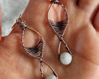 銅と瑪瑙の石のイヤリング ユニークなハンドメイド