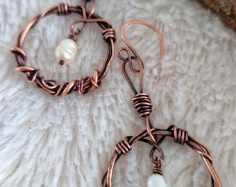 イヤリング 銅と淡水真珠 ユニークなハンドメイド