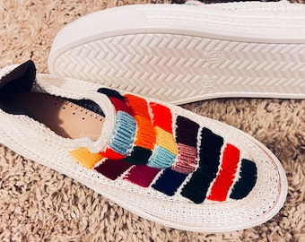 Zapatos de algodón hechos a mano (crochet), transpirables, cómodos y ligeros. Lavar a mano.