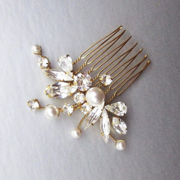 Crystal and pearl bridal hair comb, Premium European Crystal bridal comb, Rhinestone wedding hair comb, Small bridal hair comb hair vine