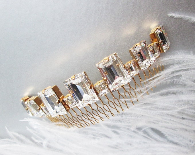 Crystal hair comb, Bridal crystal comb, Modern bridal hair comb, Sparkly bridal headpiece, Wedding headpiece, Bridal comb