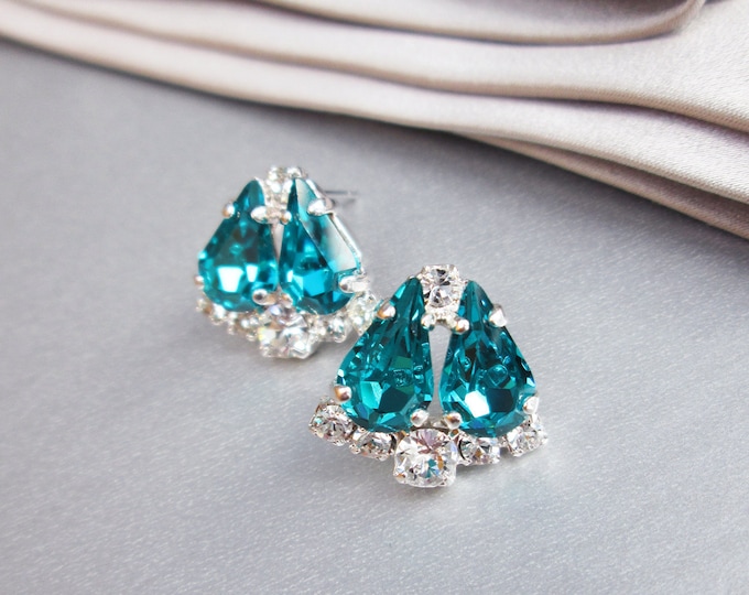 Ocean Blue Dainty Bridal crystal studs, Teal earrings, Wedding earrings, Stud rhinestone earrings bridal party, bridesmaids