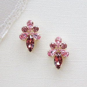 Blush rose Bridal crystal earrings, Crystal bridal stud earrings, Rhinestone studs in pink blush, light rose