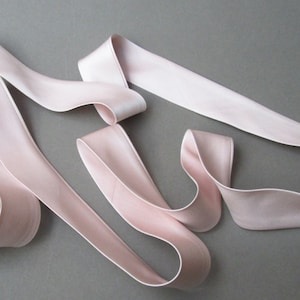 Bridal sash belt in pink, Blush silk Duchess satin sash belt, Couture bridal sash, Silk satin ribbon sash, Wedding sash in blush / soft pink