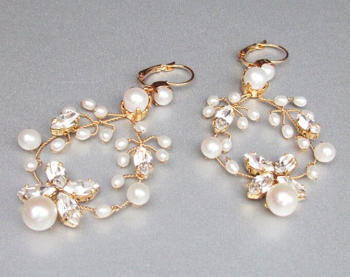 Bridal pearl earrings, Swarovski crystal and cultured pearl earrings, Long earrings, Freshwater pearl earrings in gold, silver, rose gold