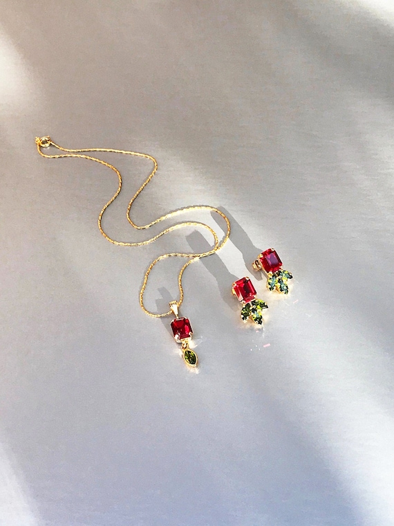 Red Rose Premium European Crystal jewelry set, Ruby peridot necklace earrings, Dainty siam jewelry in gold, silver, rose Wedding bridesmaids