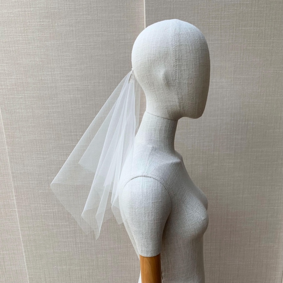 Modern veil, Minimalist bridal veil, Short wedding veil, Handkerchief cut veil