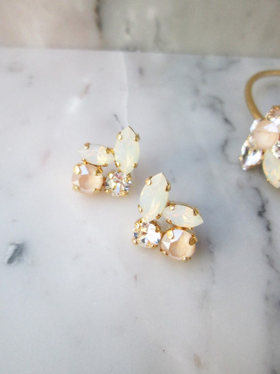 Pastel Ivory cream opal Bridal crystal earrings, Premium European Crystal earrings, Gold dangling earrings, Champagne ivory wedding studs