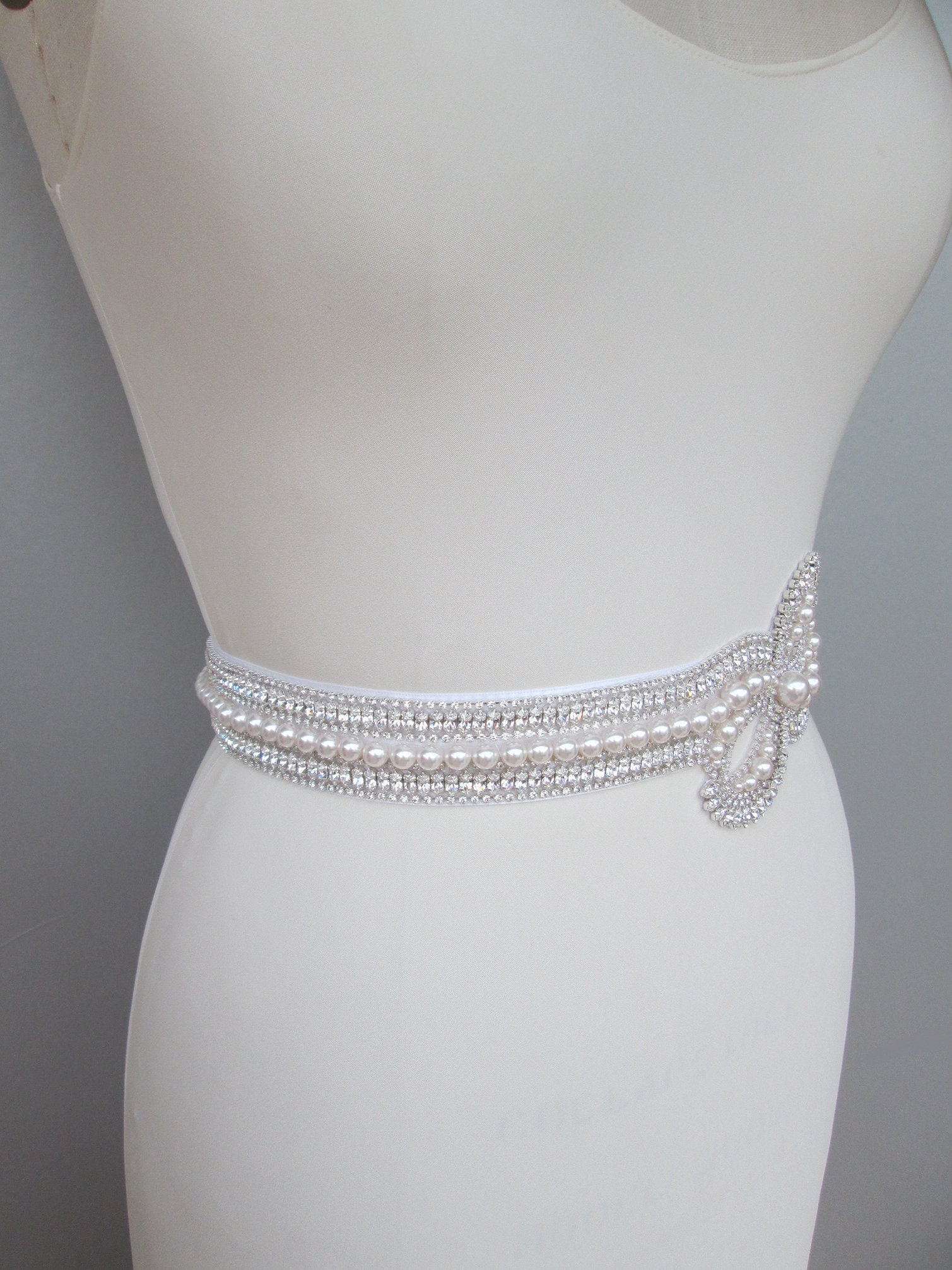 Side Bow pearl bridal belt sash, Crystal wedding belt, Premium European  Crystal and pearl bridal belt, Rhinestone Bridal belt in gold silver