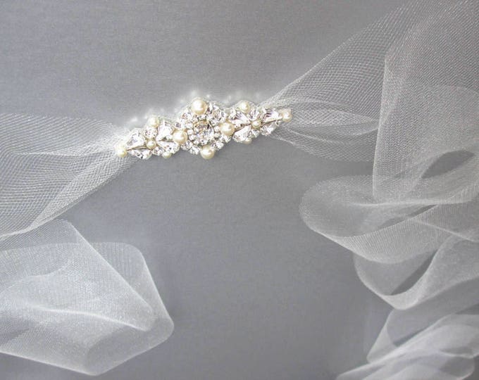 Bridal belt, Tulle bridal crystal belt sash, bridal tulle belt, Tulle crystal belt sash, Wedding belt sash, Rhinestone and pearl bridal belt