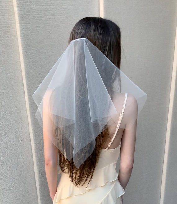 Modern veil, Minimalist bridal veil, Short wedding veil, Handkerchief cut veil