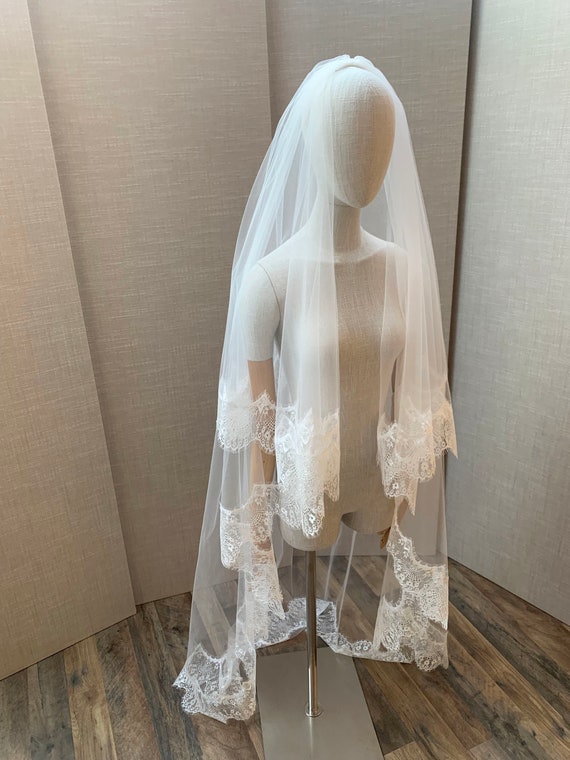 Lace veil with blusher, Chantilly lace trim veil, Floor length soft wedding veil, Long cascading veil with delicate lace and scalloped edge