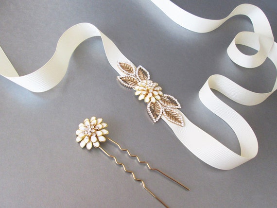 Bridal crystal belt and hair pin set, Wedding belt set, Bridal crystal belt and hair pin set in gold, Rhinestone wedding dress sash ivory