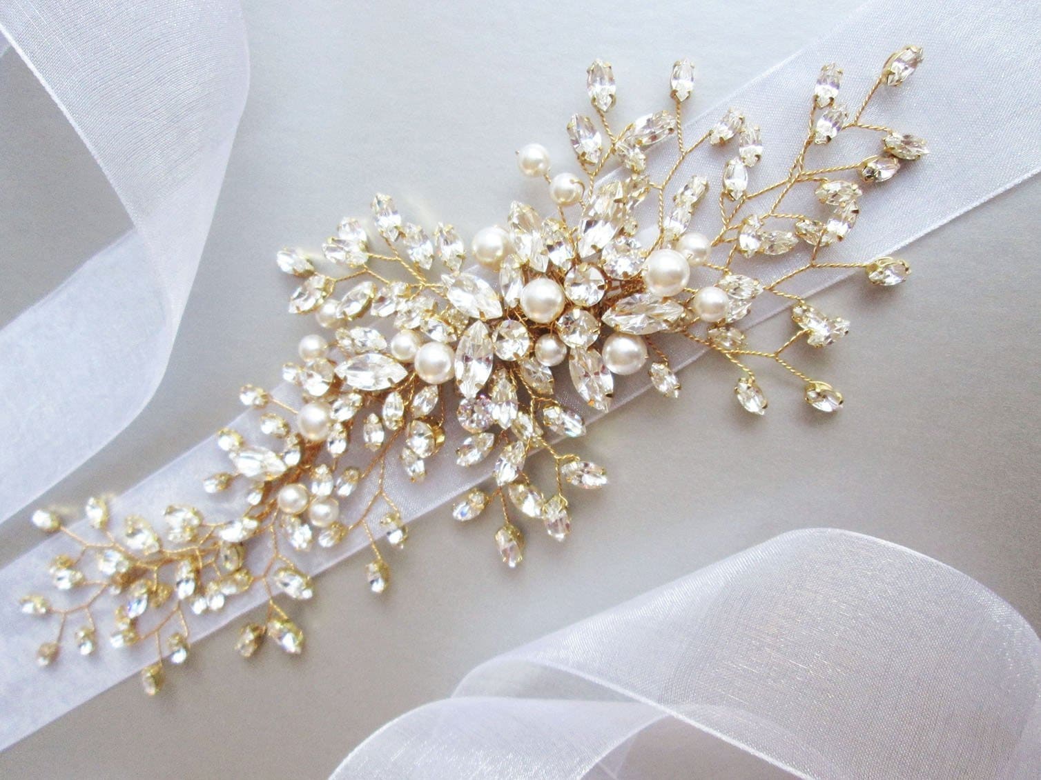 Elegant Pearl Bridal Belt – GetAVeil