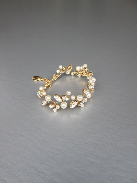 Crystal and pearl bridal bracelet, Delicate Premium European Crystal bracelet, Wedding jewelry, Pearl bracelet in gold, silver, rose gold