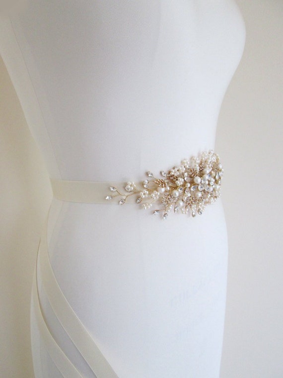 Bridal belt, Bridal pearl crystal gold belt, Bridal crystal belt sash, Wedding crystal belt, Crystal and pearl bridal floral belt, Gold belt