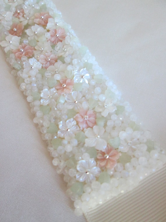 Bridal belt, Gemstone beaded bridal belt sash, Exquisite wedding belt sash with Mother of pearl and  moonstone, Pastel beaded waist sash