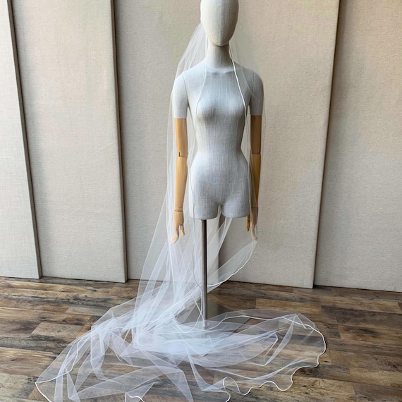 Bridal veil single tier with thin satin trim, Simple wedding veil without the blusher