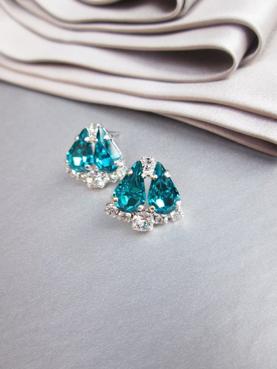 Ocean Blue Dainty Bridal crystal studs, Teal earrings, Wedding earrings, Stud rhinestone earrings bridal party, bridesmaids