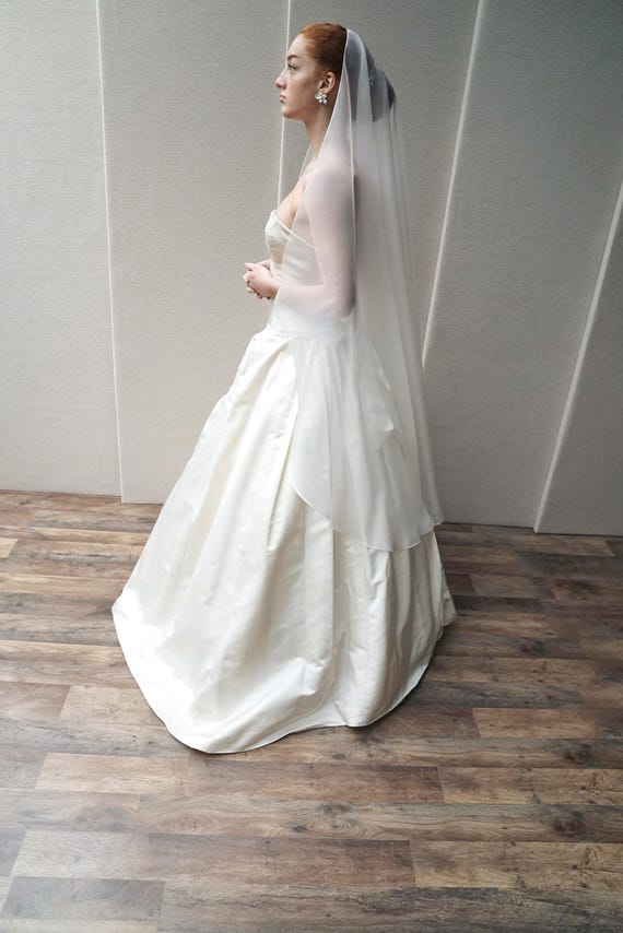 Silk Mantilla veil, Exquisite bridal veil in 100% silk organza, Couture Bridal veil single tier, Waltz length cascading veil, Ballet veil