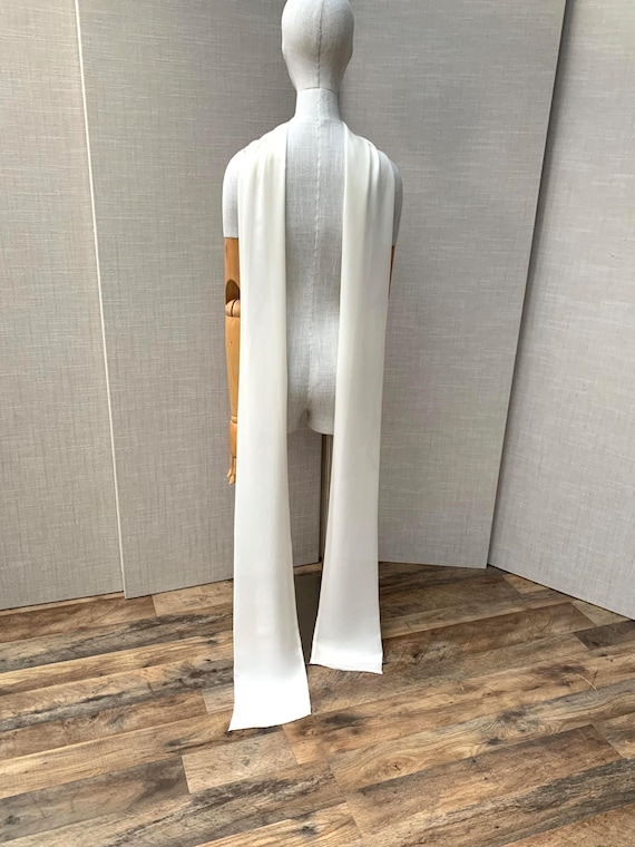 Chiffon scarf, Modern bridal scarf in 100% Silk chiffon, Wedding veil or scarf, Big soft bouncy bow, veil alternative