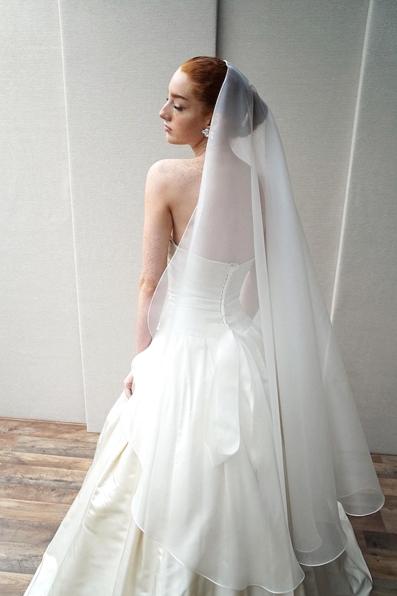 Silk Mantilla veil, Exquisite bridal veil in 100% silk organza, Couture Bridal veil single tier, Waltz length cascading veil, Ballet veil