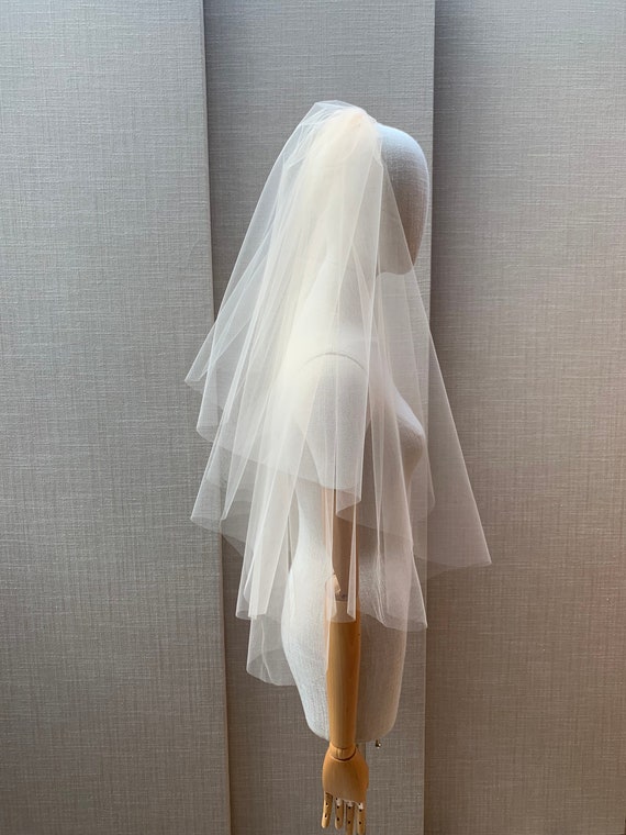 Beige Nude Bridal veil two-tier veil elbow length, Cut edge mid length veil, Wedding veil with blusher in waist length elbow, pastel sand