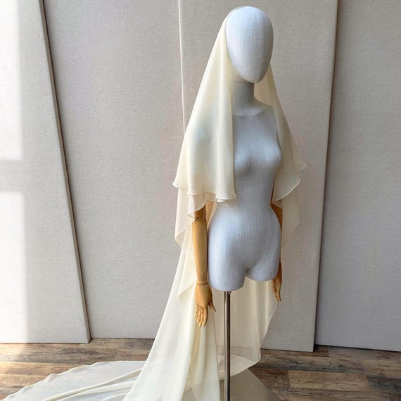 Silk chiffon veil with blusher, Soft Silk bridal veil 100% Silk chiffon wedding veil Chapel length, Couture Bridal drop veil cream champagne