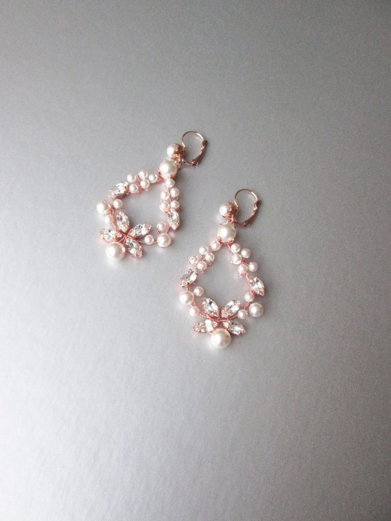 Rose gold Bridal crystal and pearl earrings, Crystal pearl bridal earrings, Wedding rhinestone earrings in gold, silver, rose gold