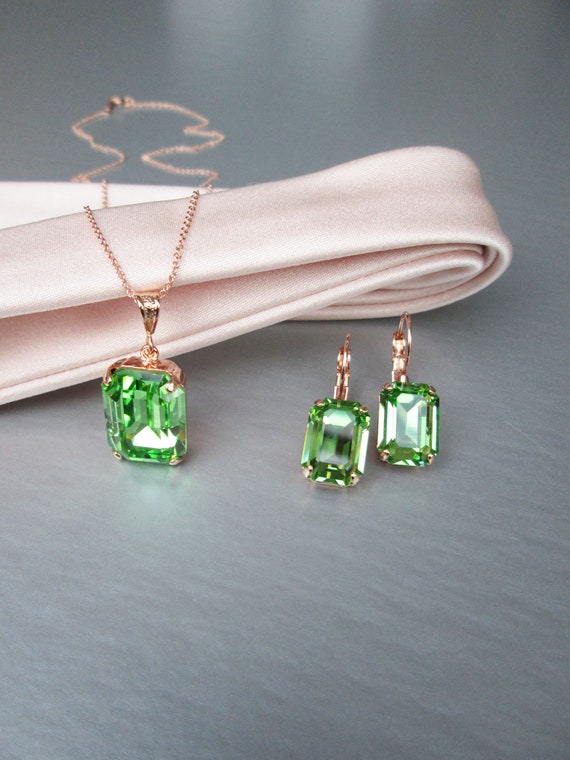 Peridot green jewelry set, Peridot crystal earrings and necklace, Green jewelry, Emerald cut jewelry set earrings and pendant