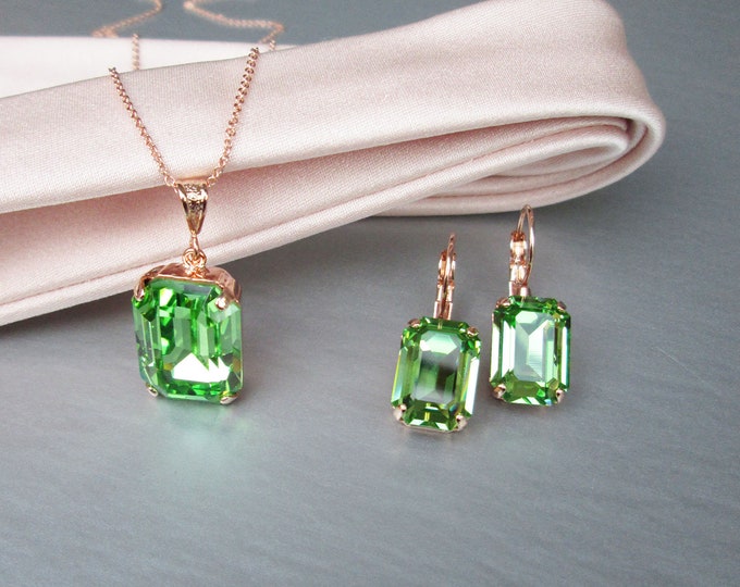 Peridot green jewelry set, Peridot crystal earrings and necklace, Green jewelry, Emerald cut jewelry set earrings and pendant