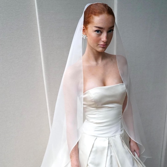 Silk Mantilla veil, Exquisite bridal veil in 100% silk organza, Couture Bridal veil single tier, Waltz length cascading veil, Ballet veil