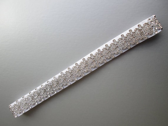 Bridal belt, Crystal bridal belt, crystal fitted bridal belt, Rhinestone belt sash, Wedding belt sash with clasp in gold or silver