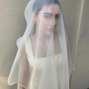 Velo di seta, Velo da sposa squisito in organza di seta al 100%, Velo da sposa Couture con fard, Velo lungo a cascata da cattedrale immagine 17