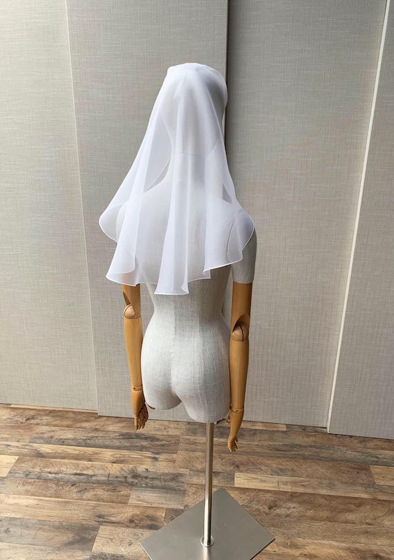 Short veil, Silk bridal veil in silk organza, Exquisite 100% Silk organza wedding veil single tier, Couture Bridal sheer veil elbow length