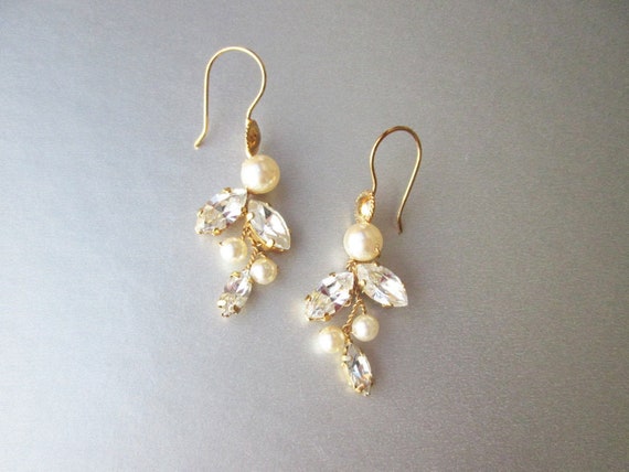 Bridal crystal and pearl earrings, Crystal earrings, Rhinestone Leaf vine earrings, Bridesmaids drop earrings in gold, silver