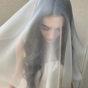 Velo di seta, Velo da sposa squisito in organza di seta al 100%, Velo da sposa Couture con fard, Velo lungo a cascata da cattedrale immagine 16