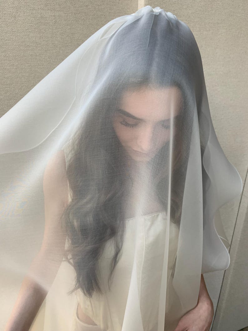 Velo di seta, Velo da sposa squisito in organza di seta al 100%, Velo da sposa Couture con fard, Velo lungo a cascata da cattedrale immagine 16