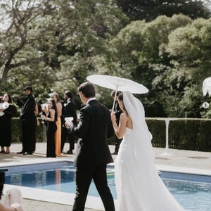 Velo di seta, Velo da sposa squisito in organza di seta al 100%, Velo da sposa Couture con fard, Velo lungo a cascata da cattedrale immagine 12